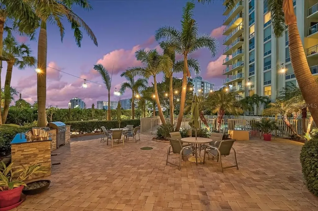 1111 N Gulfstream Avenue Sarasota FL 34236