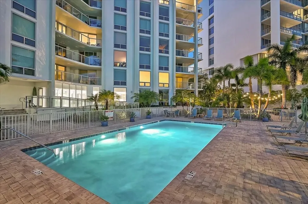 1111 N Gulfstream Avenue Sarasota FL 34236