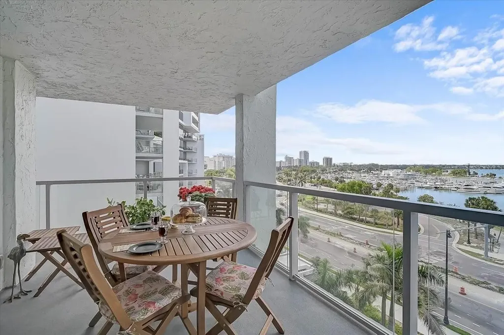 1111 N Gulfstream Avenue Sarasota FL 34236