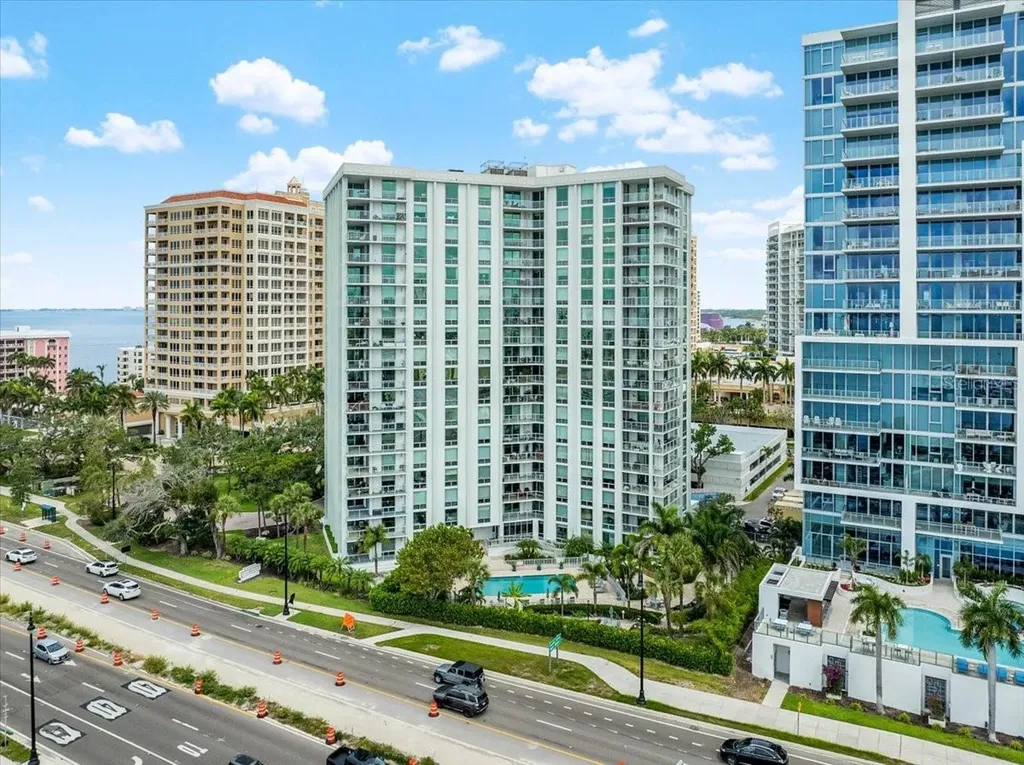 1111 N Gulfstream Avenue Sarasota FL 34236