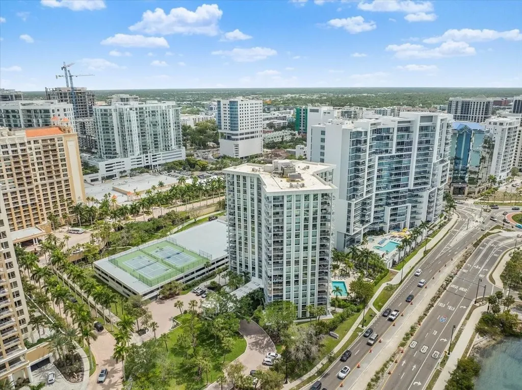 1111 N Gulfstream Avenue Sarasota FL 34236