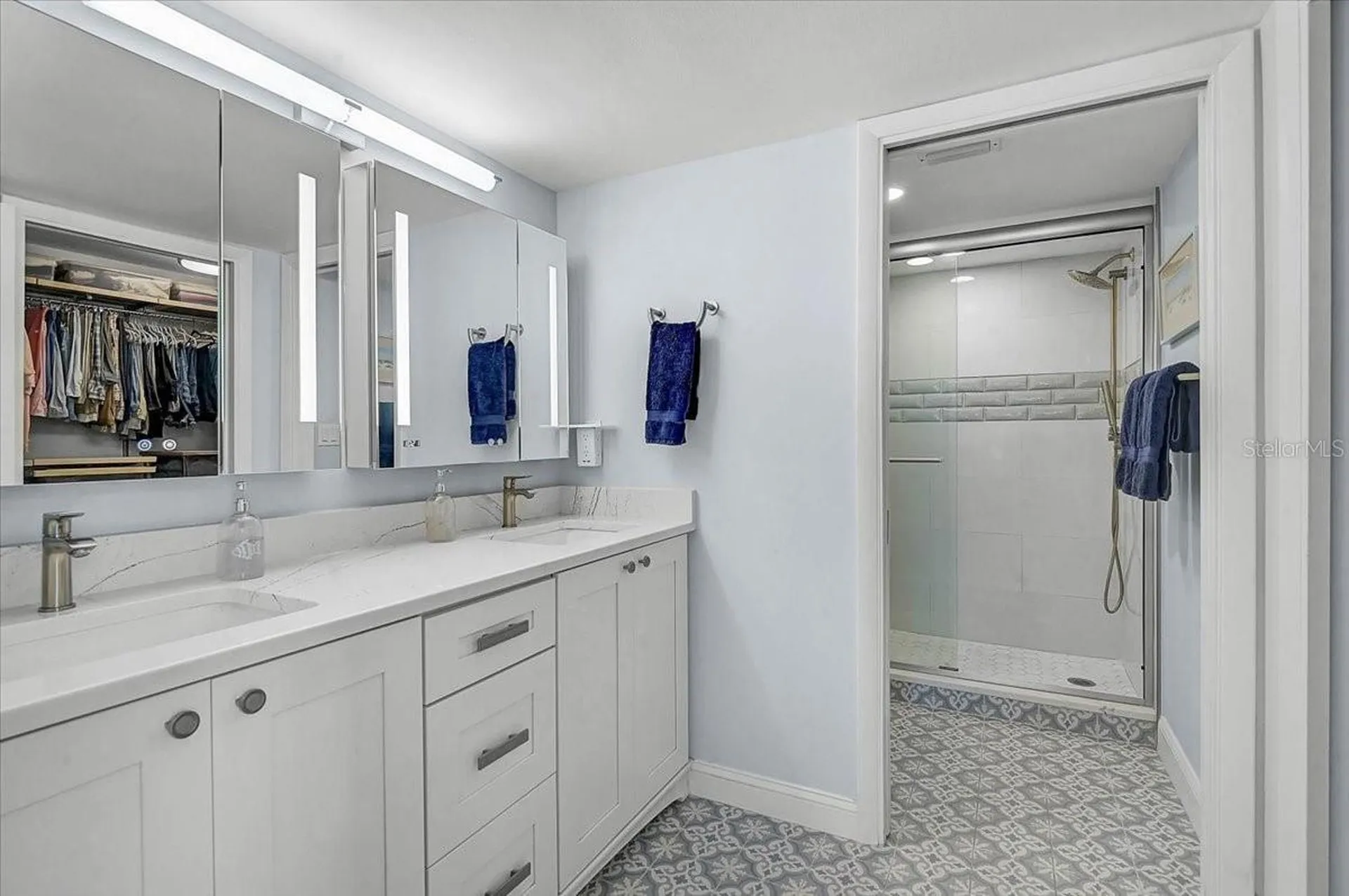 1111 N Gulfstream Avenue Sarasota FL 34236