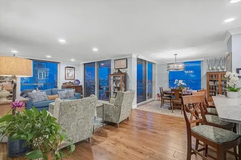 1111 N Gulfstream Avenue Sarasota FL 34236