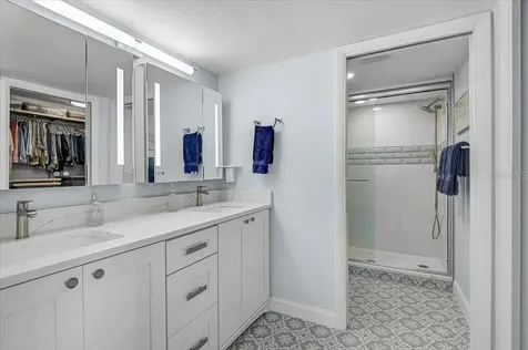 1111 N Gulfstream Avenue Sarasota FL 34236