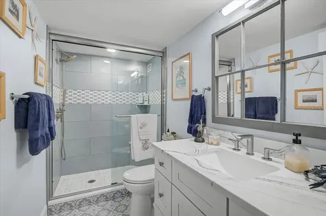 1111 N Gulfstream Avenue Sarasota FL 34236