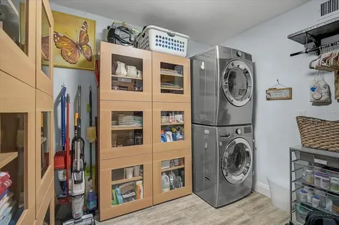 1111 N Gulfstream Avenue Sarasota FL 34236