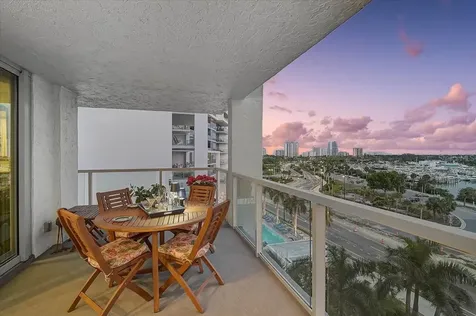 1111 N Gulfstream Avenue Sarasota FL 34236
