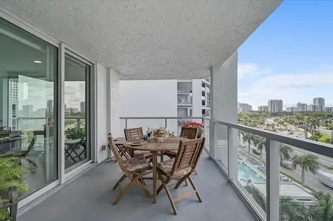 1111 N Gulfstream Avenue Sarasota FL 34236