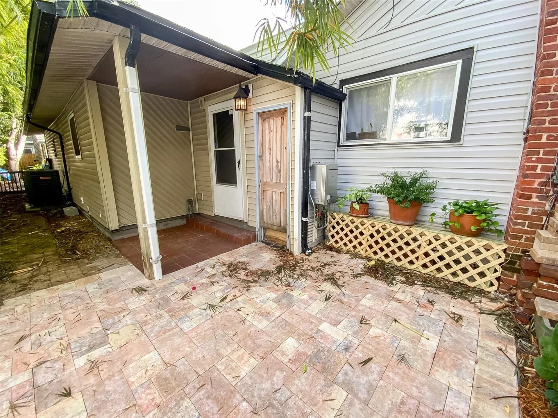 657 Broadway Dunedin FL 34698