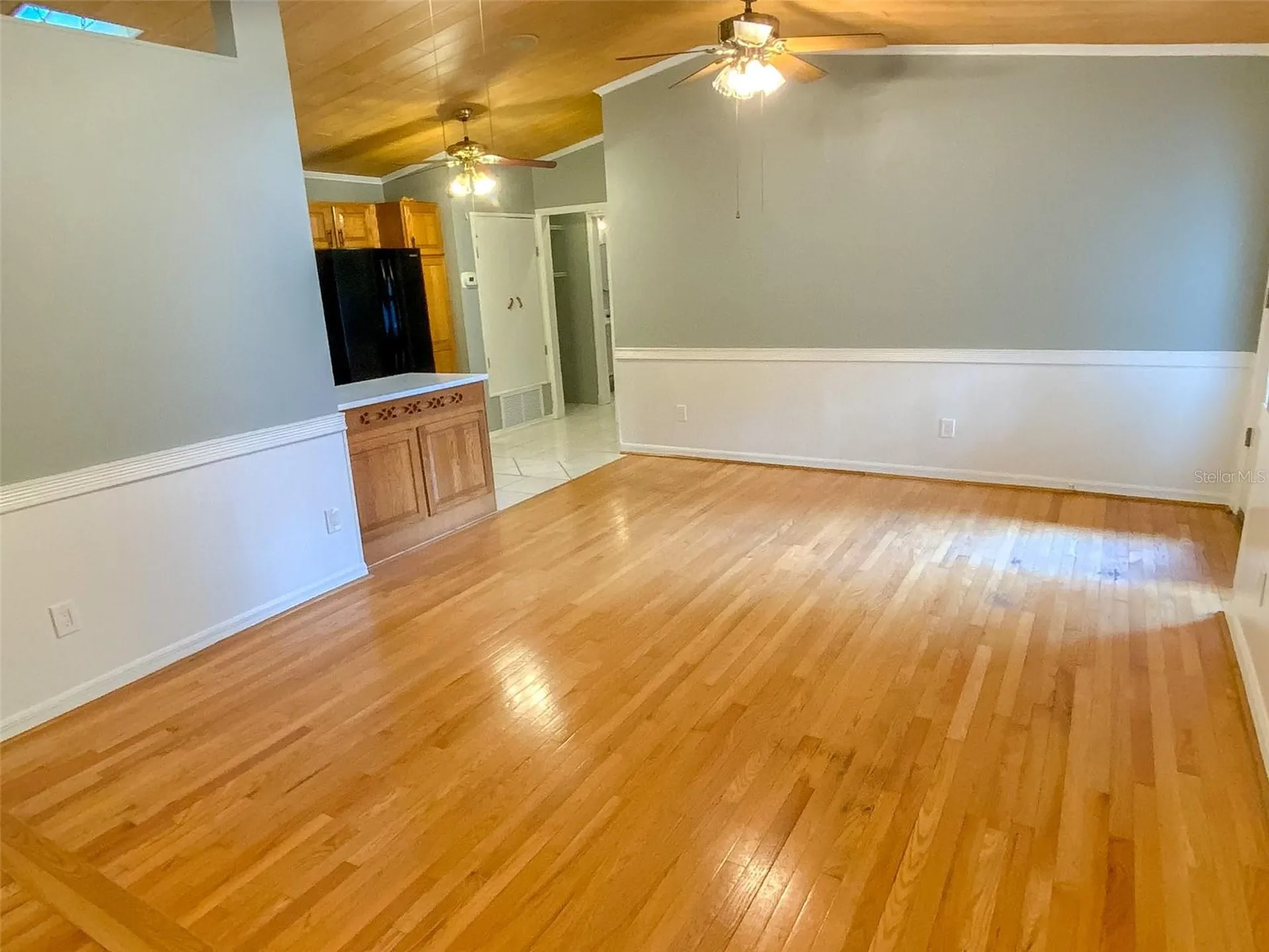 657 Broadway Dunedin FL 34698