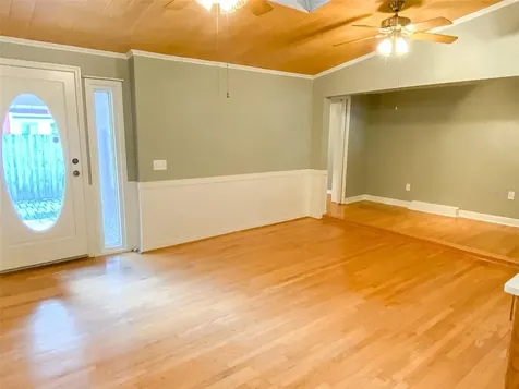 657 Broadway Dunedin FL 34698
