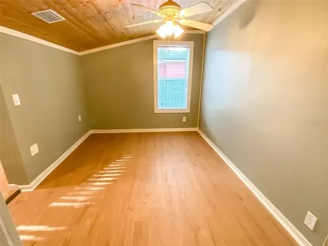 657 Broadway Dunedin FL 34698