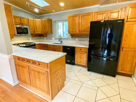 657 Broadway Dunedin FL 34698