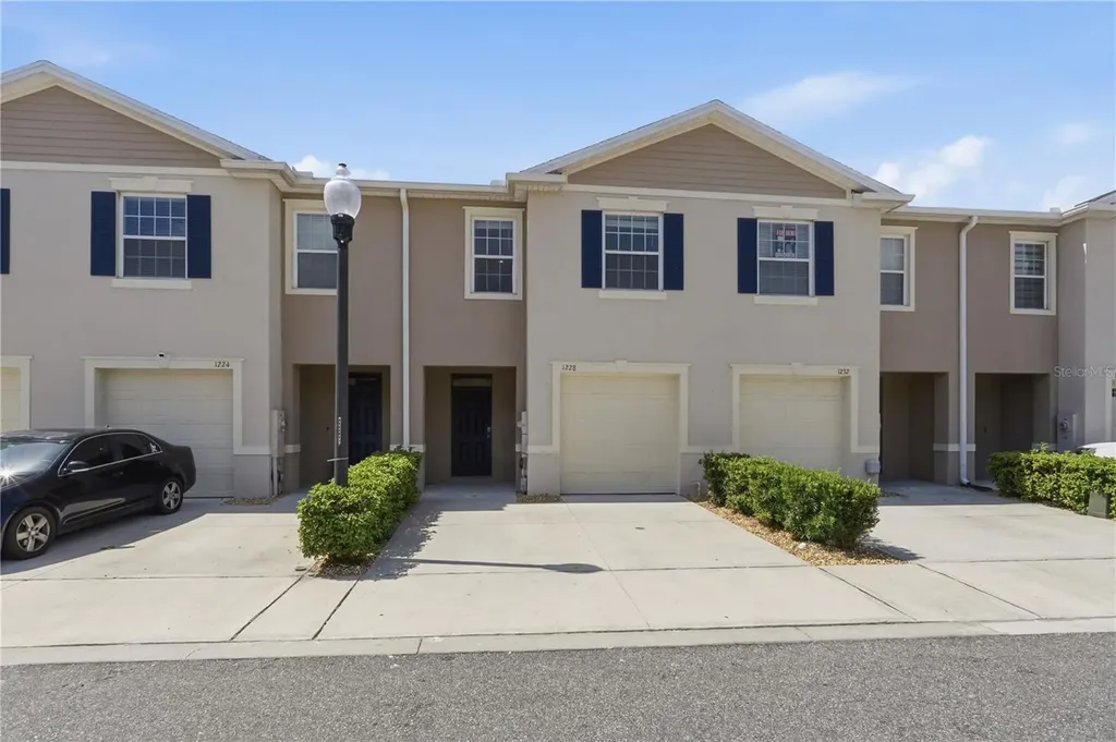 1228 Yellow Finch Drive Davenport FL 33837