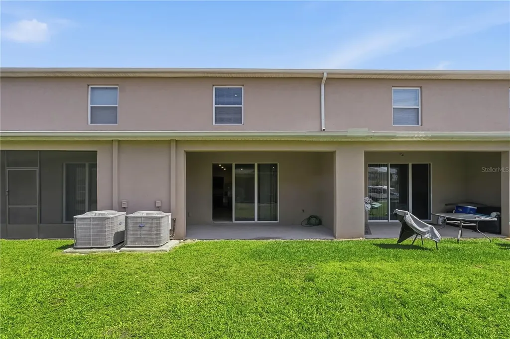 1228 Yellow Finch Drive Davenport FL 33837