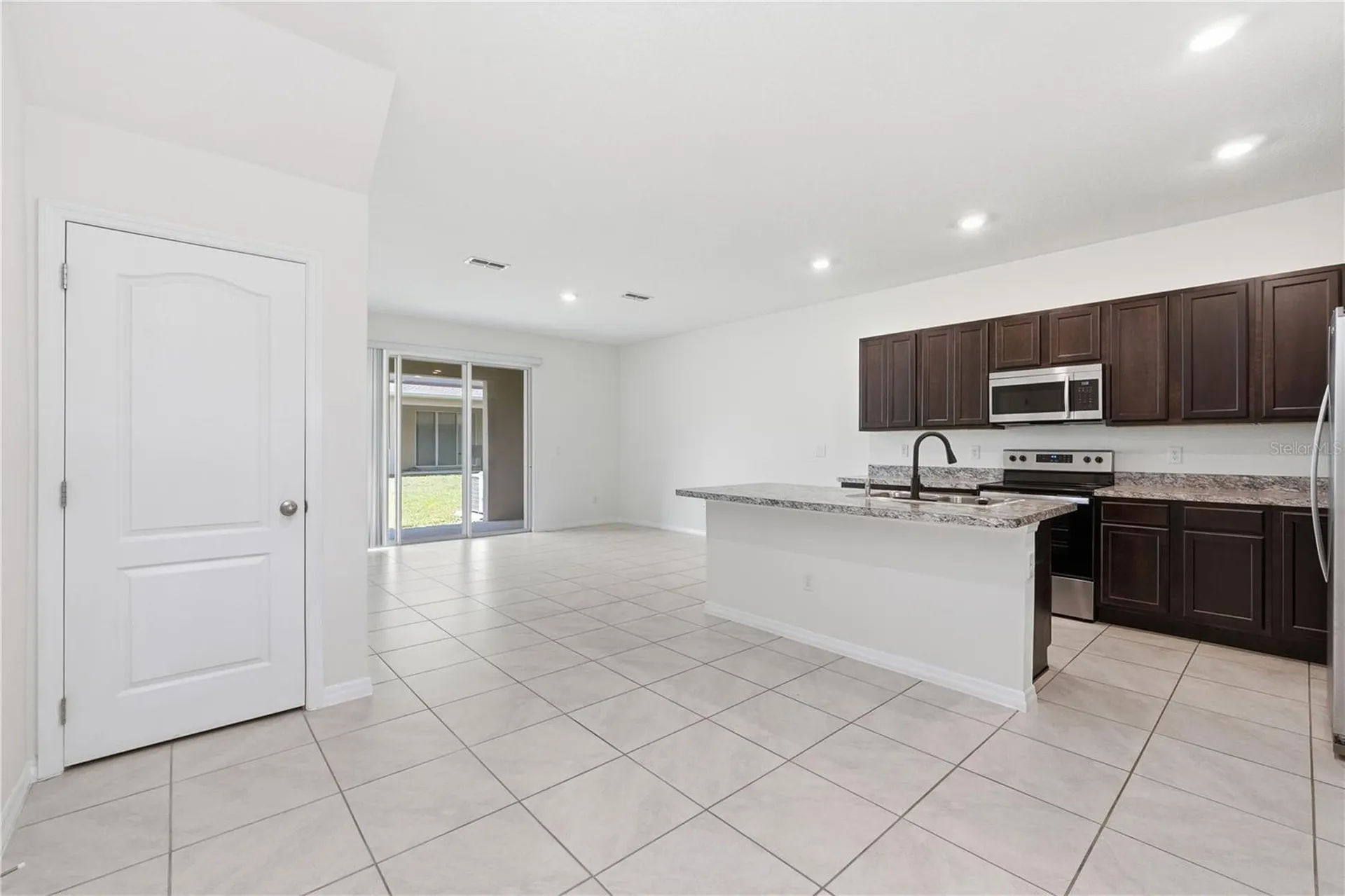 1228 Yellow Finch Drive Davenport FL 33837