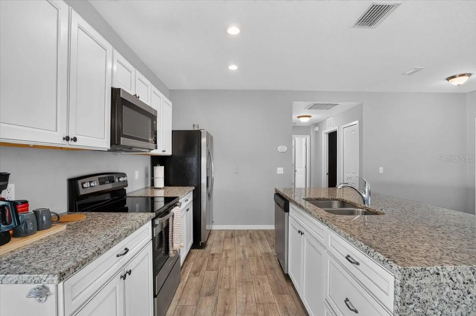 2011 Outer Drive Sarasota FL 34231
