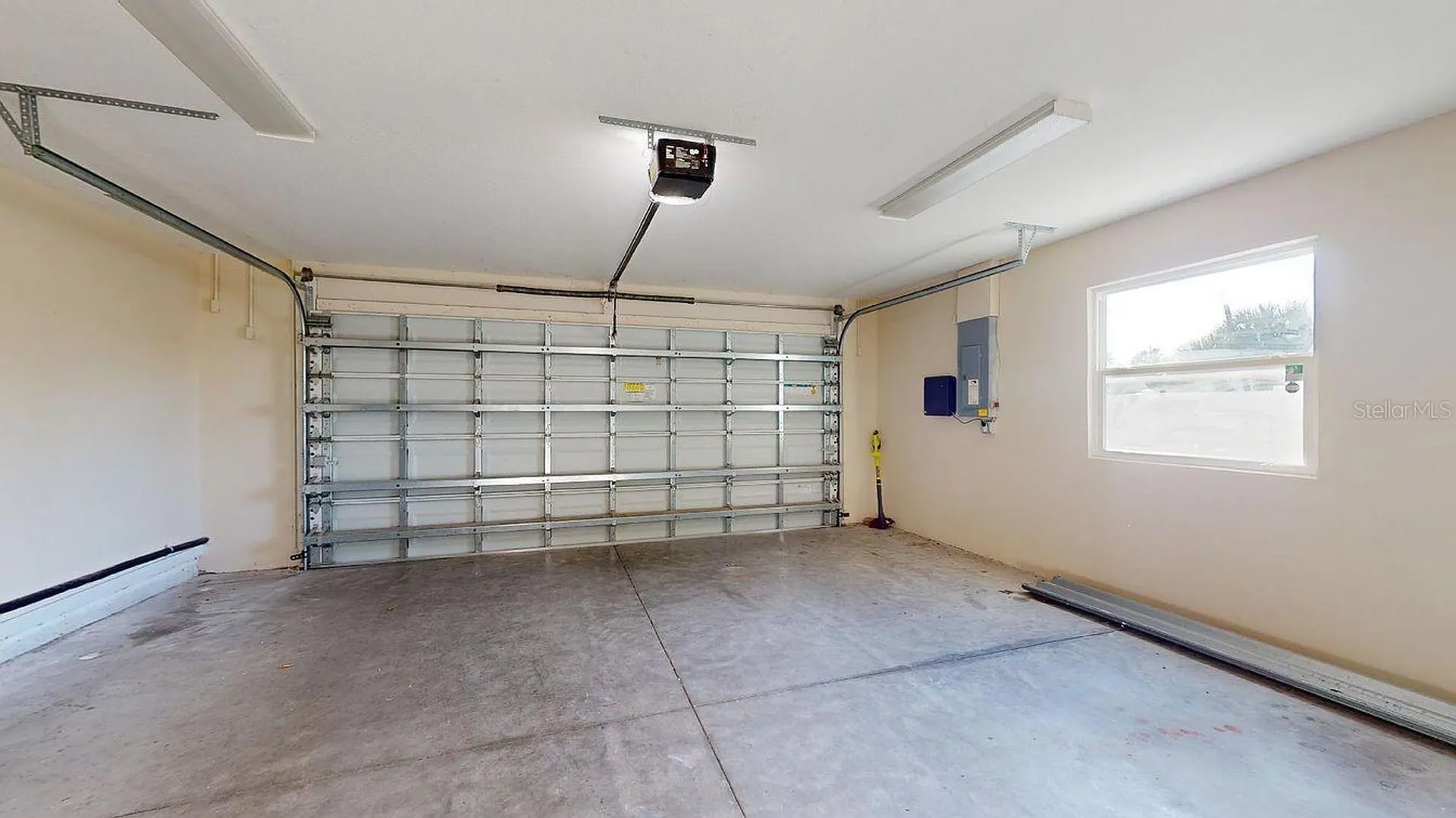 2011 Outer Drive Sarasota FL 34231