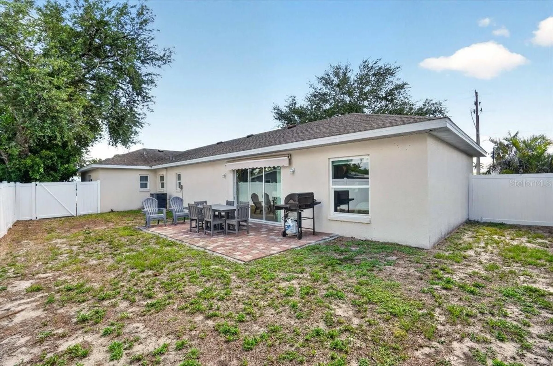 2011 Outer Drive Sarasota FL 34231