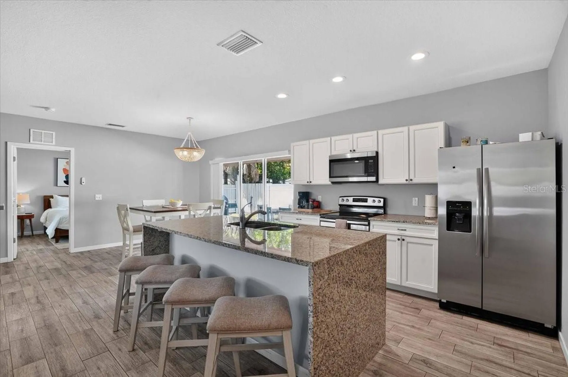 2011 Outer Drive Sarasota FL 34231