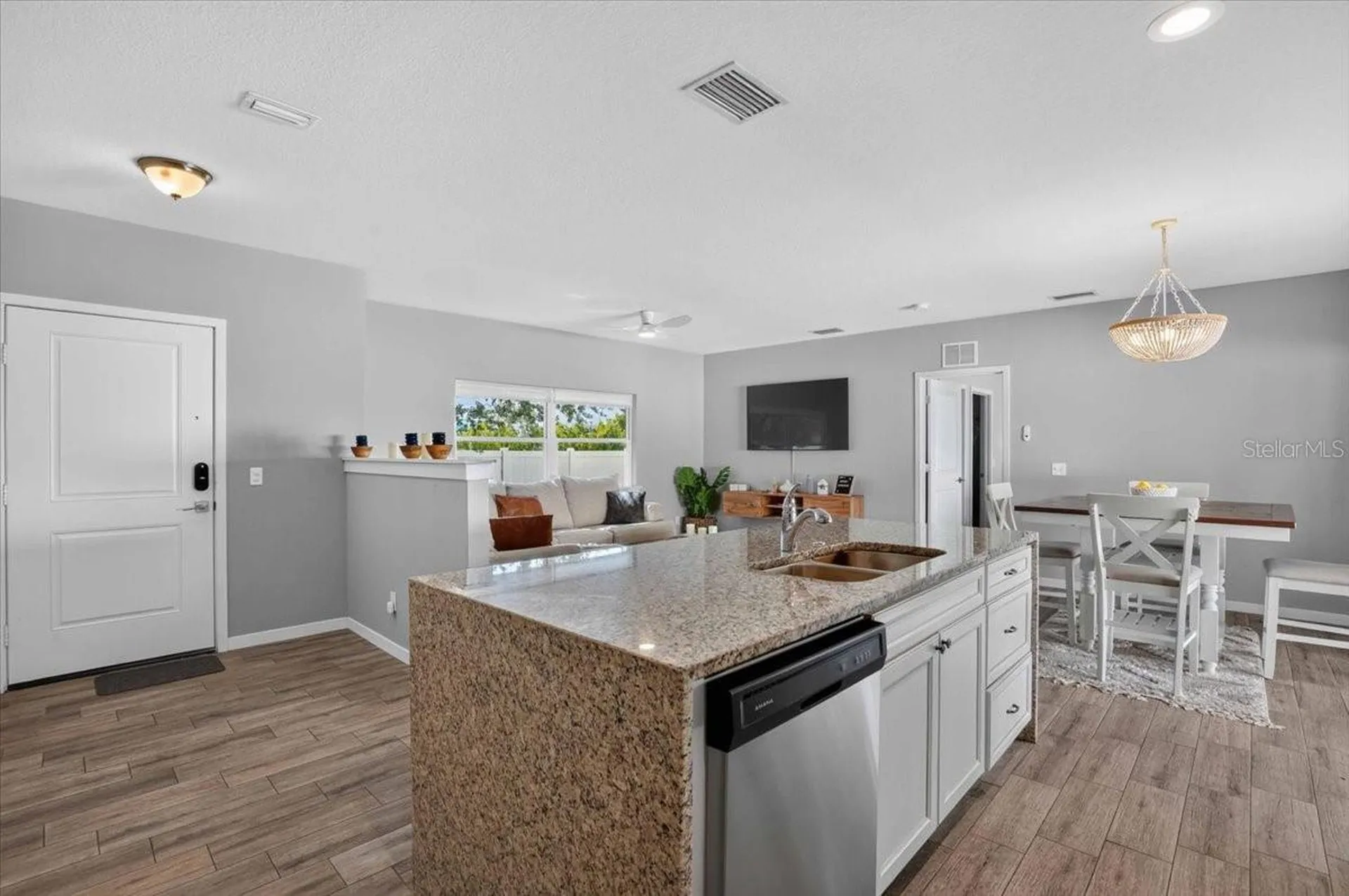 2011 Outer Drive Sarasota FL 34231