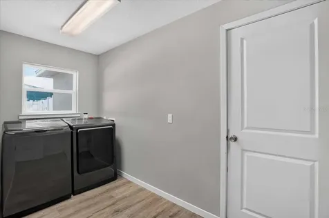 2011 Outer Drive Sarasota FL 34231