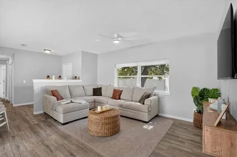 2011 Outer Drive Sarasota FL 34231