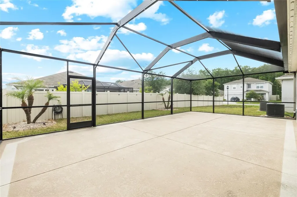 1523 Glen Grove Loop Wesley Chapel FL 33543