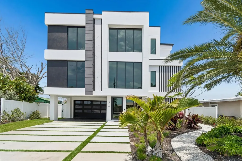 318 La Hacienda Drive Indian Rocks Beach FL 33785