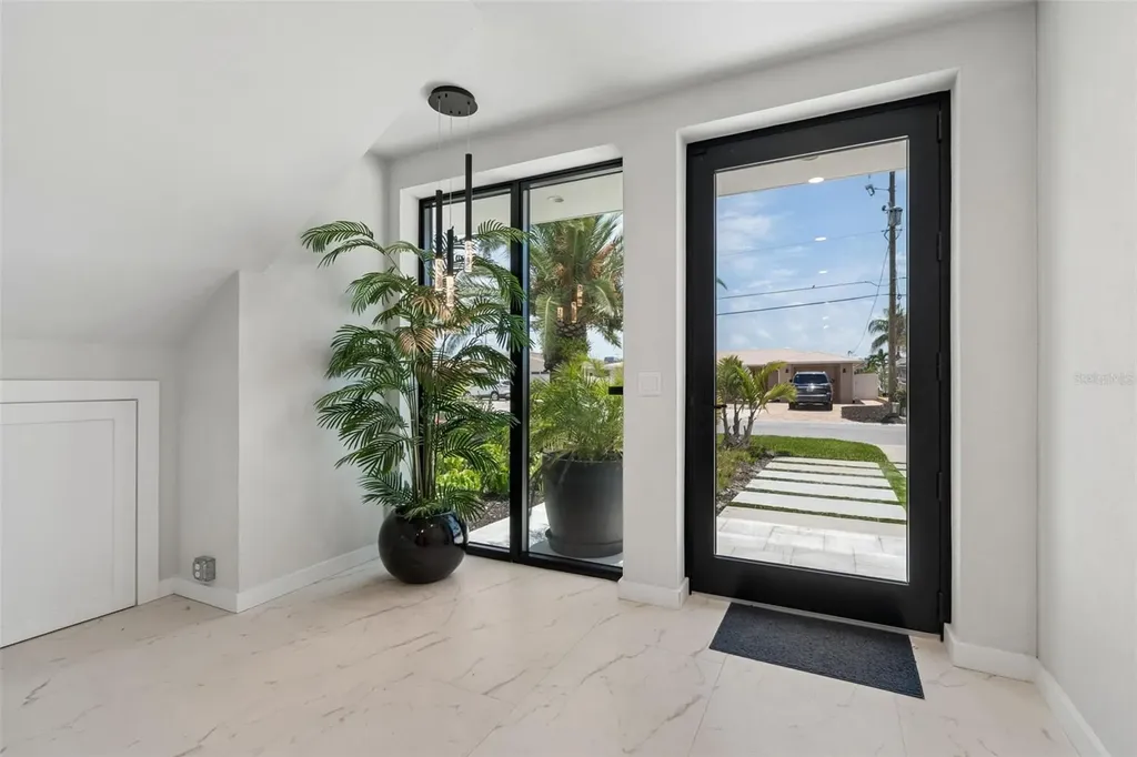 318 La Hacienda Drive Indian Rocks Beach FL 33785