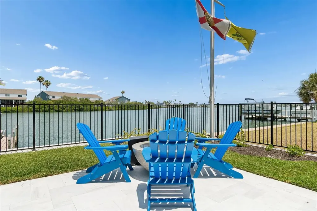 318 La Hacienda Drive Indian Rocks Beach FL 33785