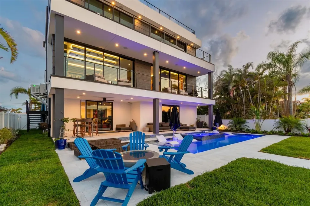 318 La Hacienda Drive Indian Rocks Beach FL 33785