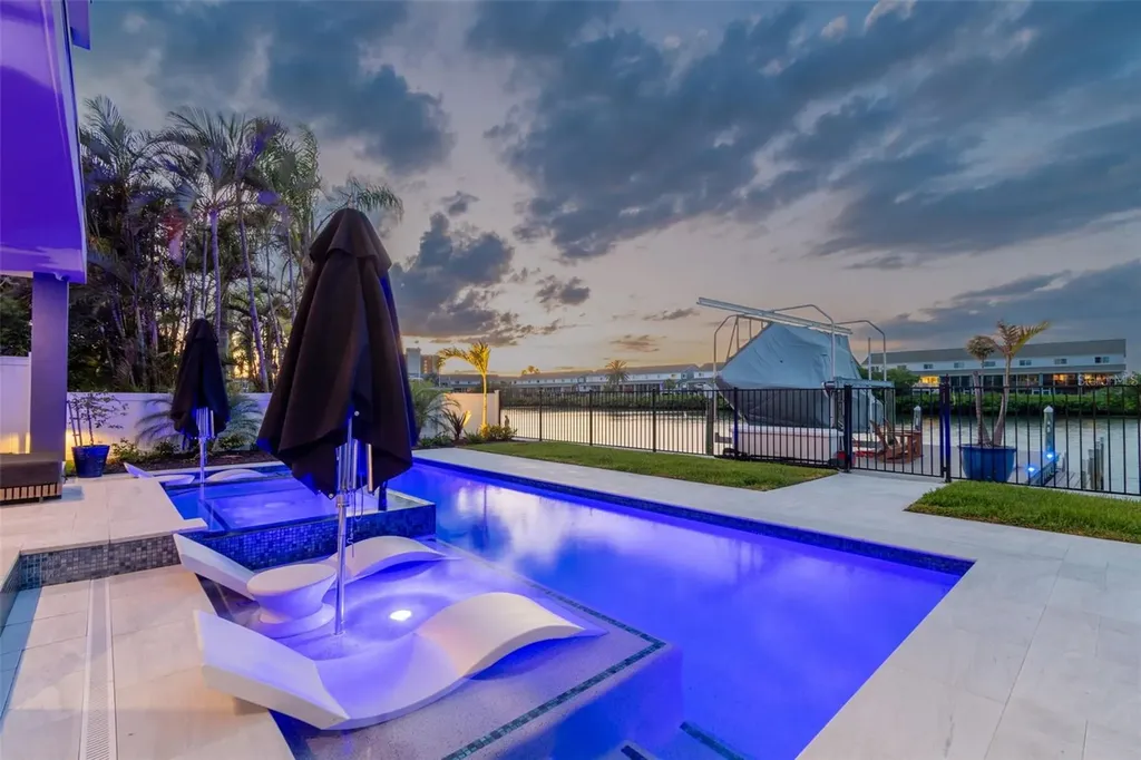 318 La Hacienda Drive Indian Rocks Beach FL 33785