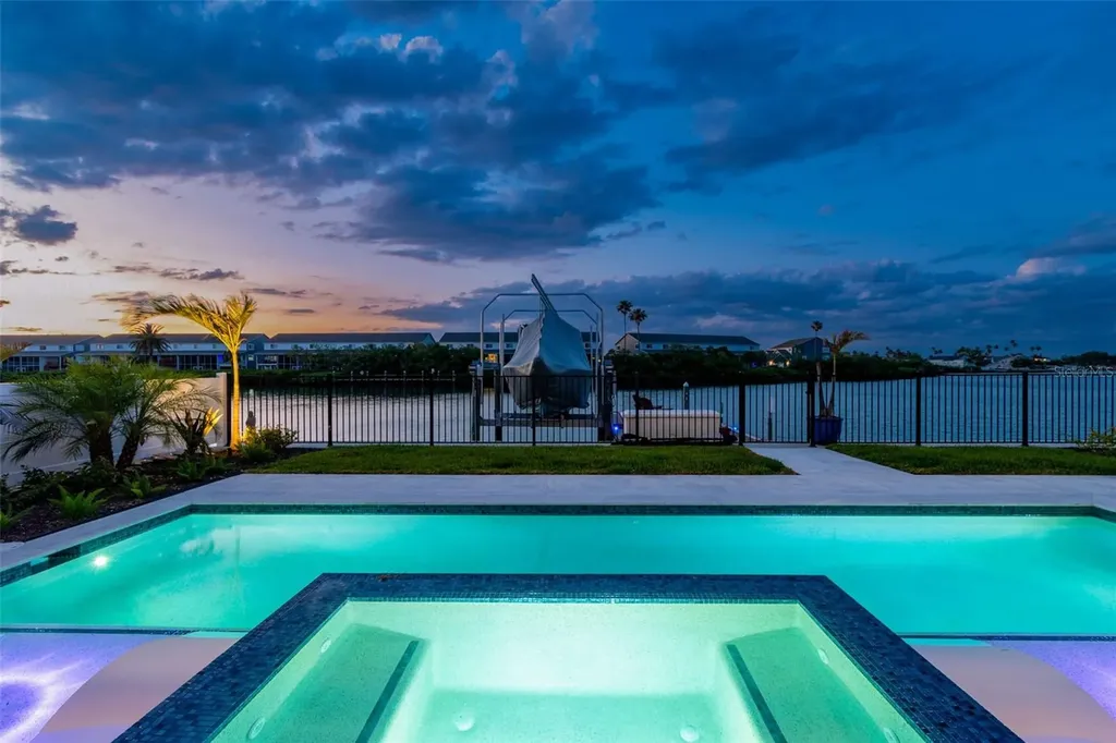 318 La Hacienda Drive Indian Rocks Beach FL 33785