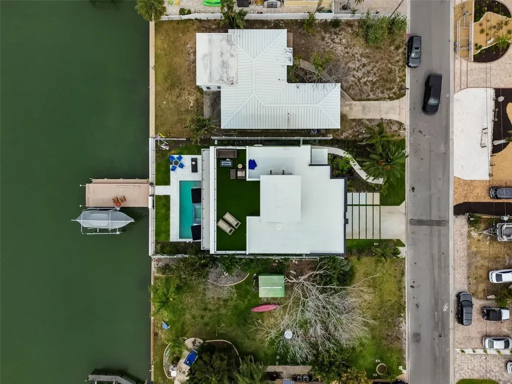 318 La Hacienda Drive Indian Rocks Beach FL 33785