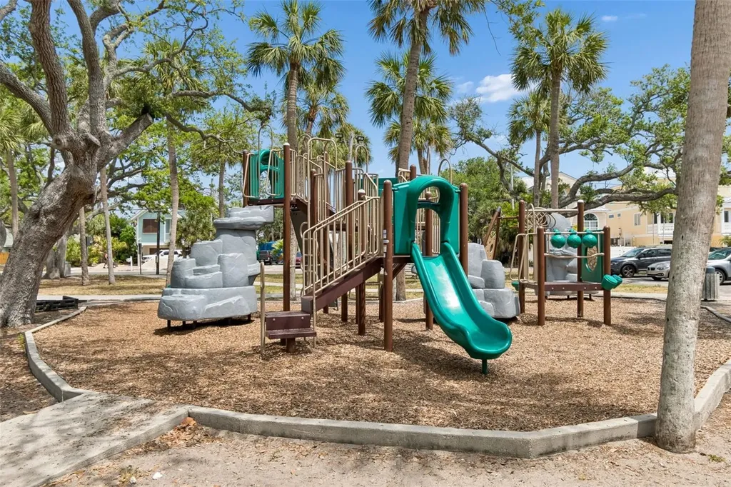 318 La Hacienda Drive Indian Rocks Beach FL 33785