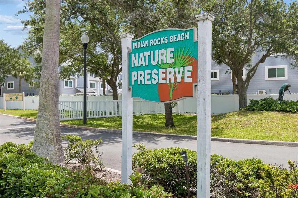 318 La Hacienda Drive Indian Rocks Beach FL 33785