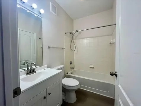 18105 Villa Creek Drive Tampa FL 33647