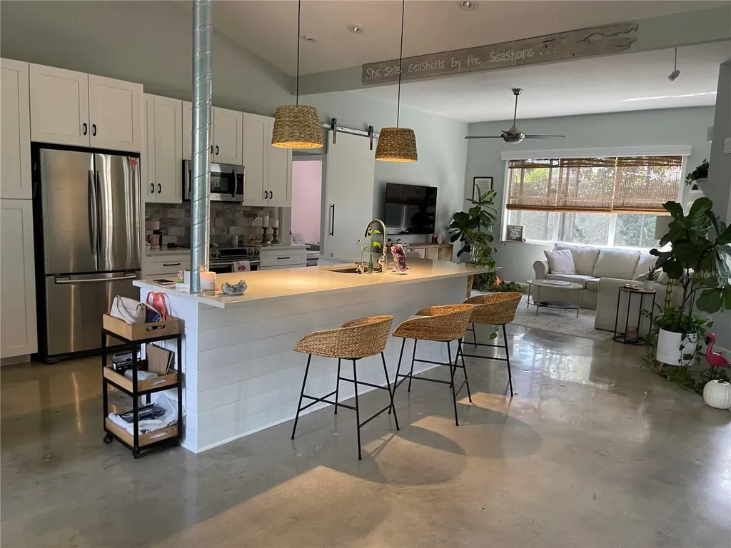 3724 71st Terrace E Sarasota FL 34243
