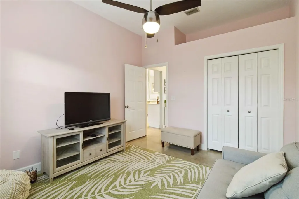 3724 71st Terrace E Sarasota FL 34243