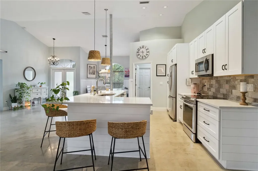 3724 71st Terrace E Sarasota FL 34243