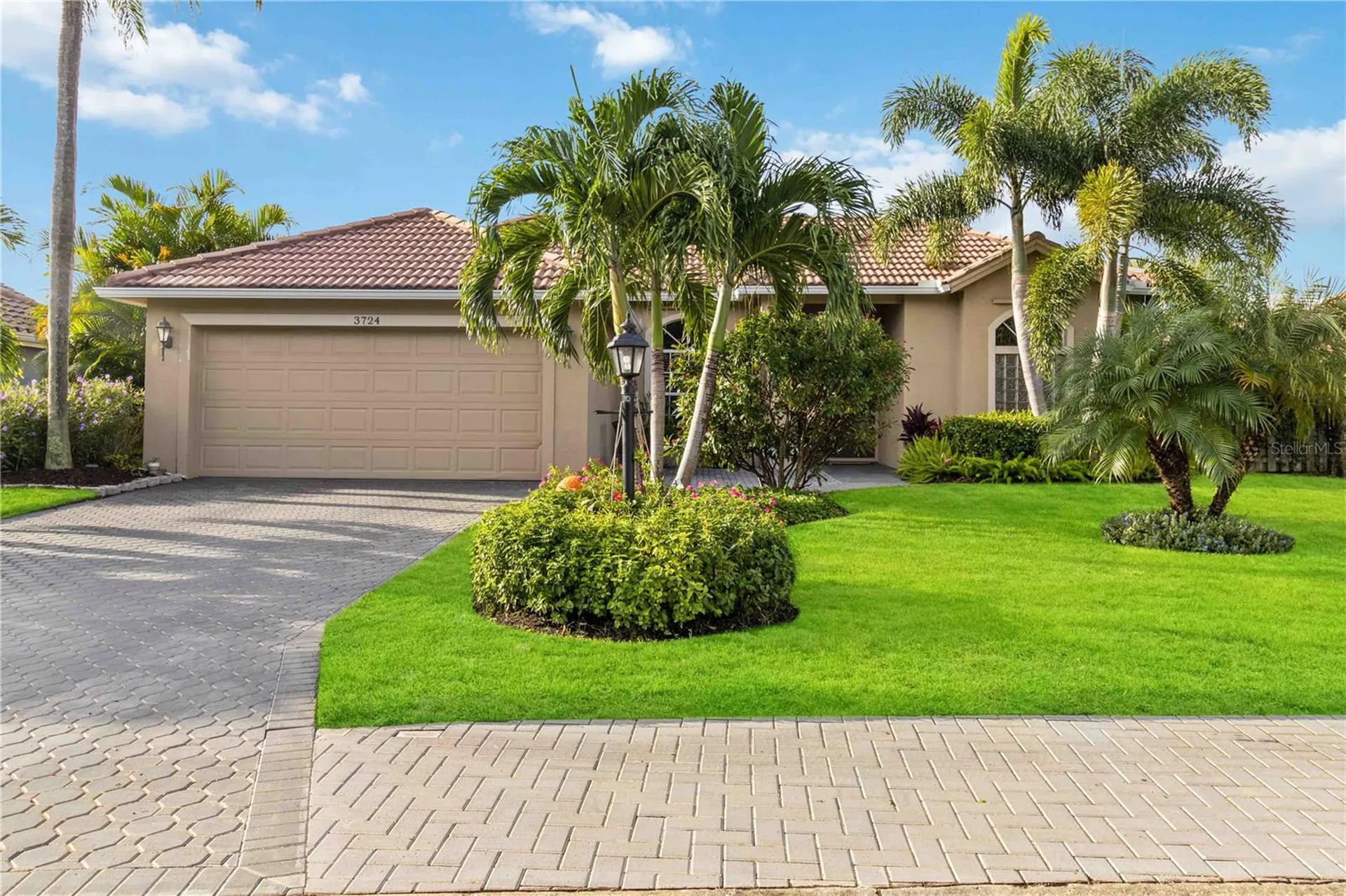 3724 71st Terrace E Sarasota FL 34243