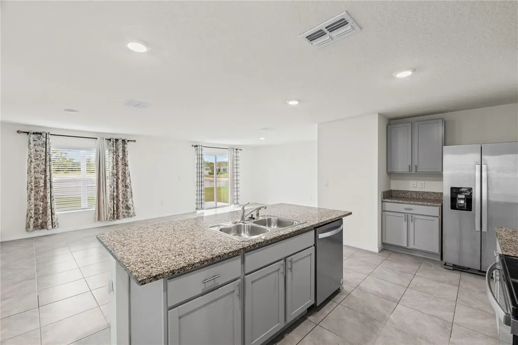 2804 Rock Sound Street Bradenton FL 34208