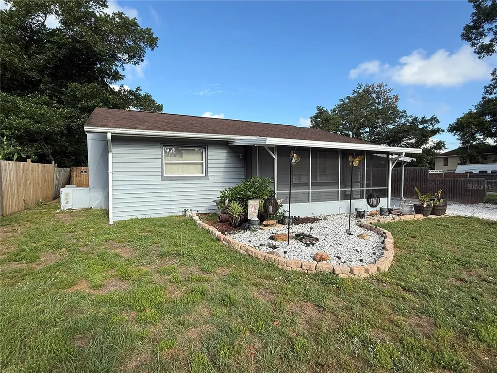 2402 9th Street E Bradenton FL 34208