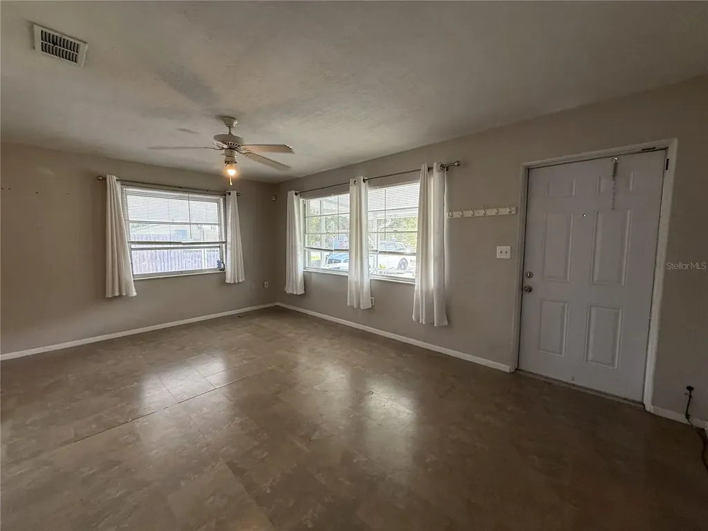2402 9th Street E Bradenton FL 34208