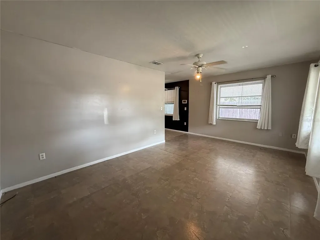 2402 9th Street E Bradenton FL 34208
