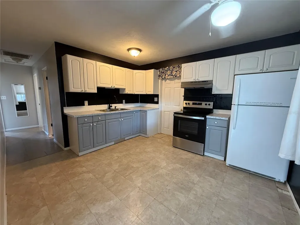2402 9th Street E Bradenton FL 34208