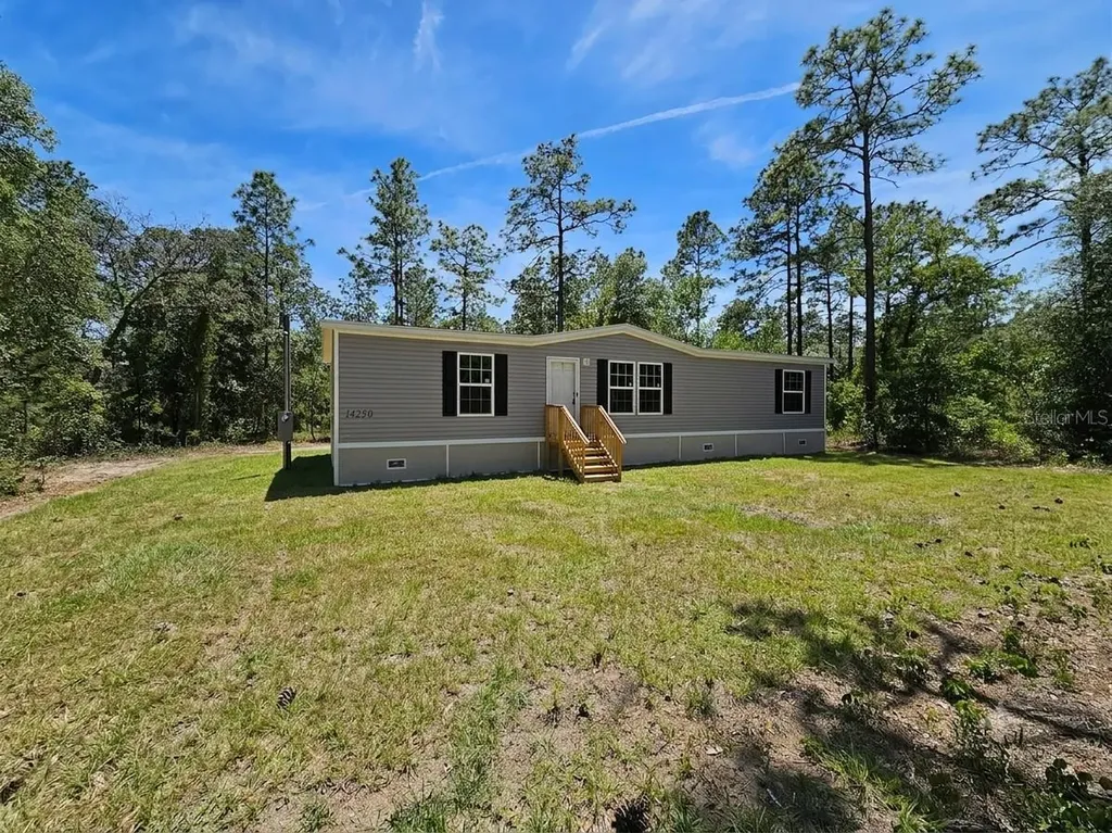 14230 SE 20th Street Morriston FL 32668