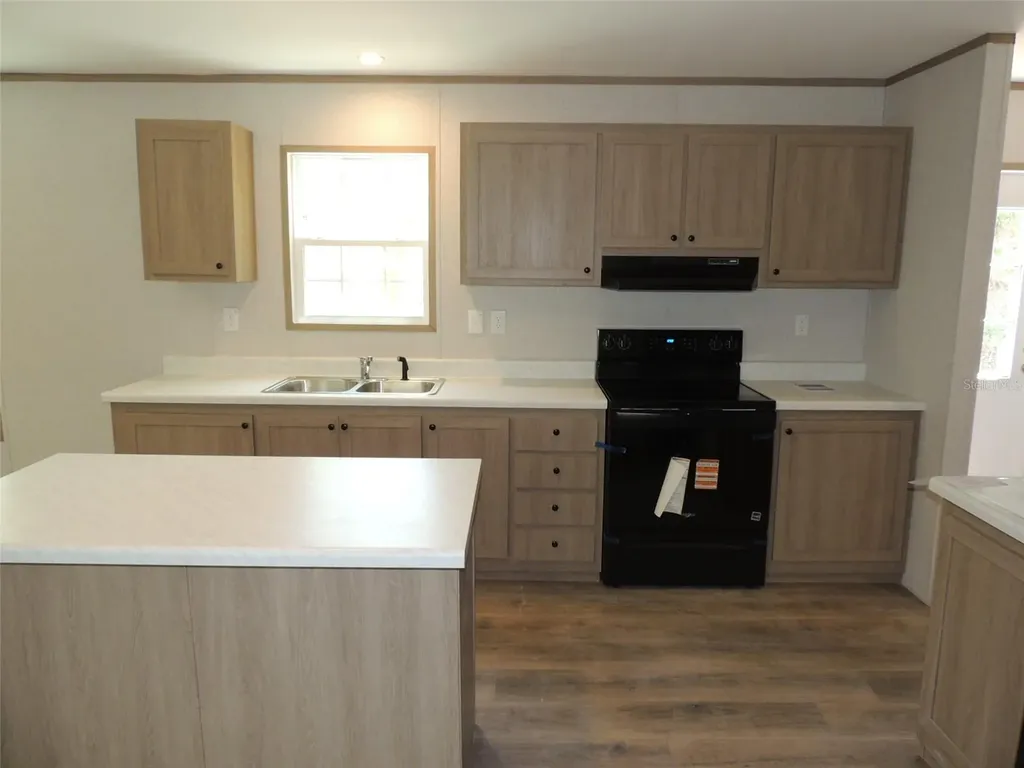 14230 SE 20th Street Morriston FL 32668