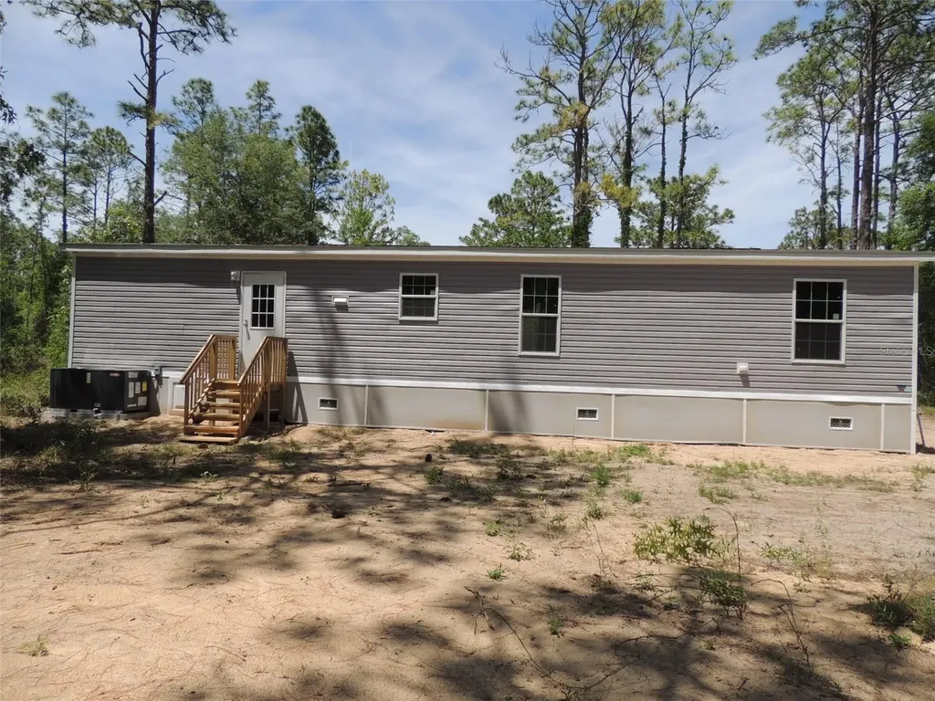 14230 SE 20th Street Morriston FL 32668
